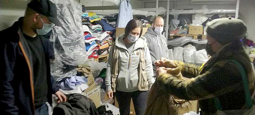 UNS u akciji prikupljanja hrane i odeće za beskućnike